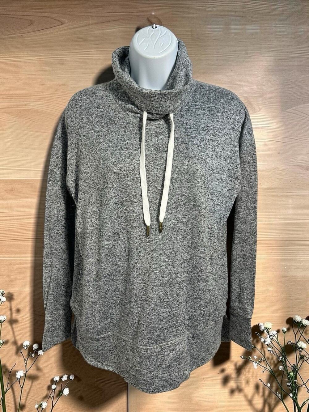 Old Navy Active Gray Pullover Turtleneck Sweater Women's Sz Small Pockets Top